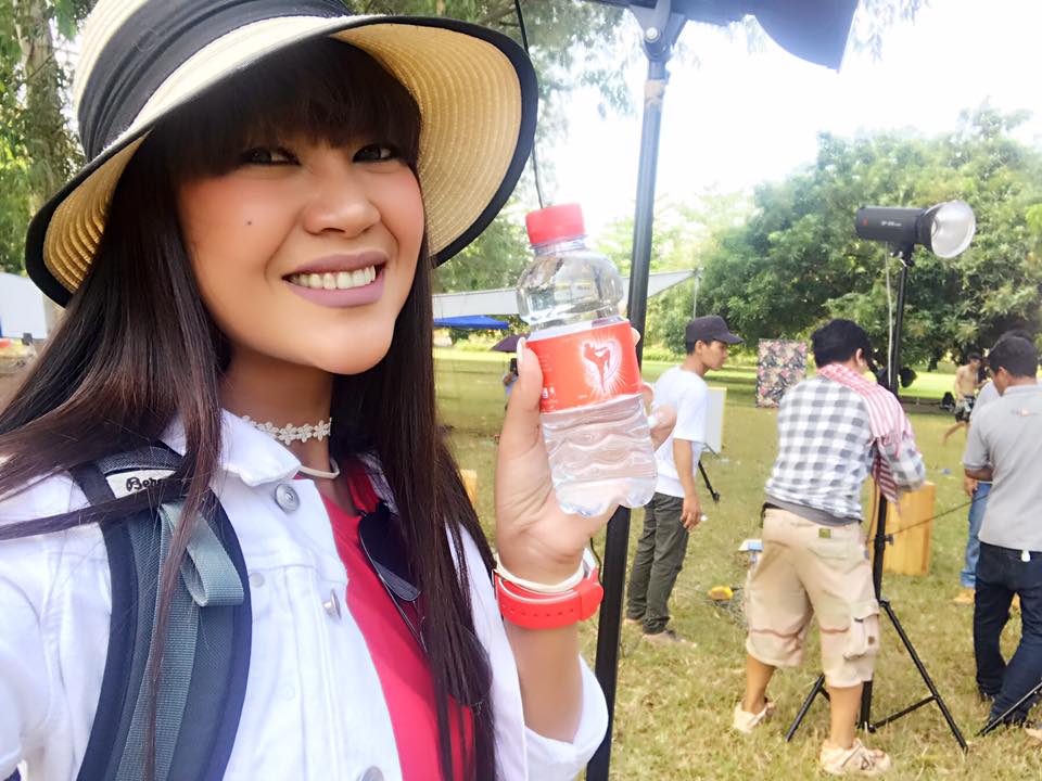 អ៊ឹចឹងបានជាតារាស្រី ទូច ស្រីលក្ខណ៍ មិនព្រមទៅតាមស្វាមីនៅប្រទេសអង់គ្លេស…