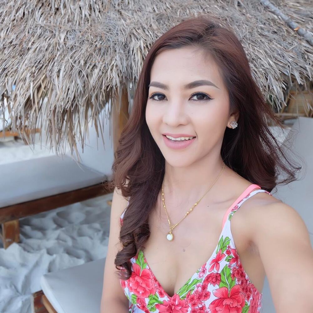 សម្រស់ដ៏សិចស៊ីរបស់តារាស្រីកញ្ញា ដួង ម៉ានិច ពិតជាគយគន់មិនចេះណាយមែន!