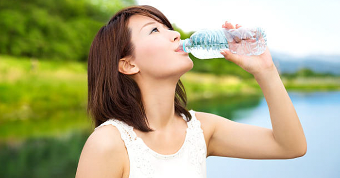 តើ​ការ​ស្រេកទឹក​បណ្ដាលមកពី​ហេតុអ្វី?​