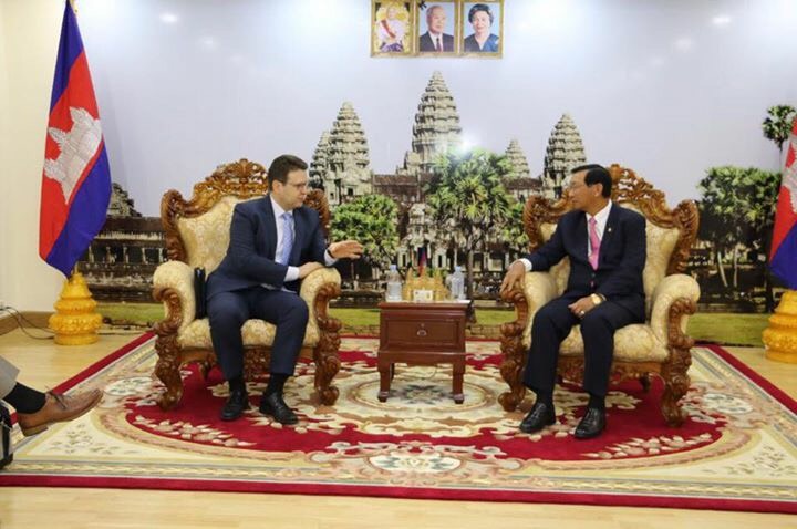 រដ្ឋមន្រ្ដីស្នើឱ្យប្រទេសឆេក ចាប់អារម្មណ៍កម្ពុជាជាទីតាំងផលិតសម្រាប់ការនាំចេញ