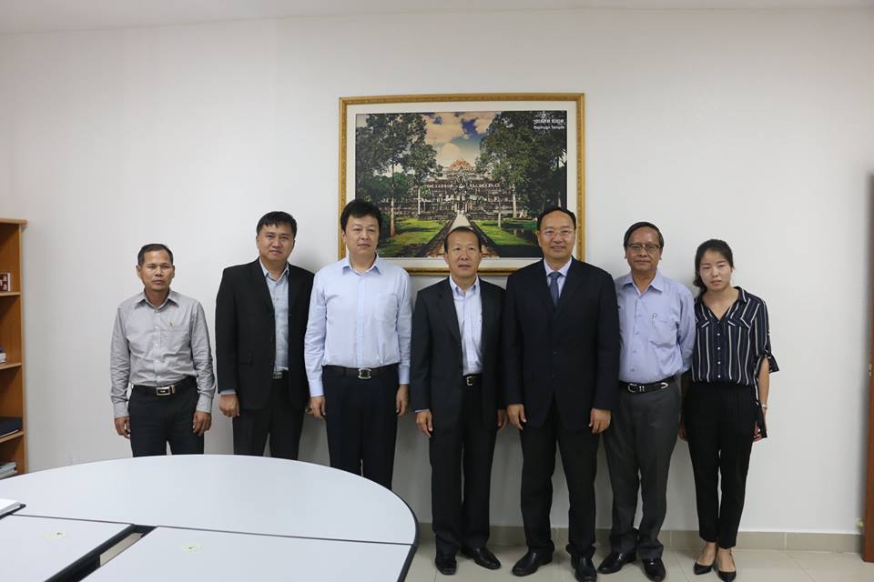 កម្ពុជាត្រៀមបង្កើតមជ្ឈមណ្ឌលពាណិជ្ជកម្មនៅក្រុងគុនមិងប្រទេសចិន