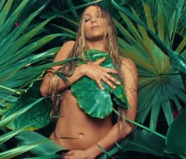 Jennifer Lopez ព្យាយាមអាក្រាតកាយ និងមិនបិទបាំងកេរ្ដ៍ខ្មាសក្នុងវីដេអូចម្រៀងថ្មី