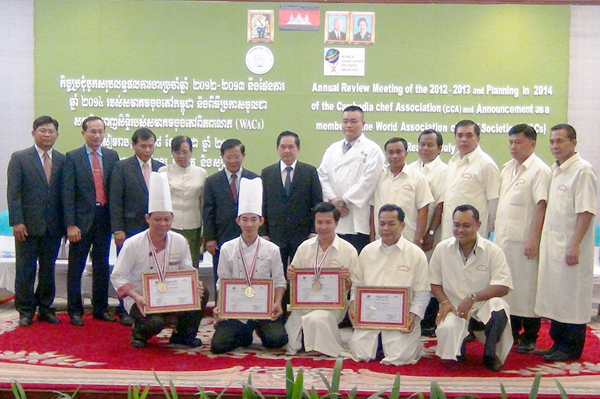 គិតត្រឹមឆ្នាំ2020កម្ពុជាត្រូវការធនធានមនុស្ស20ម៉ឺននាក់គិតត្រឹមឆ្នាំ2020កម្ពុជាត្រូវការធនធានមនុស្ស20ម៉ឺននាក់ក្នុងវិស័យទេសចរណ៍