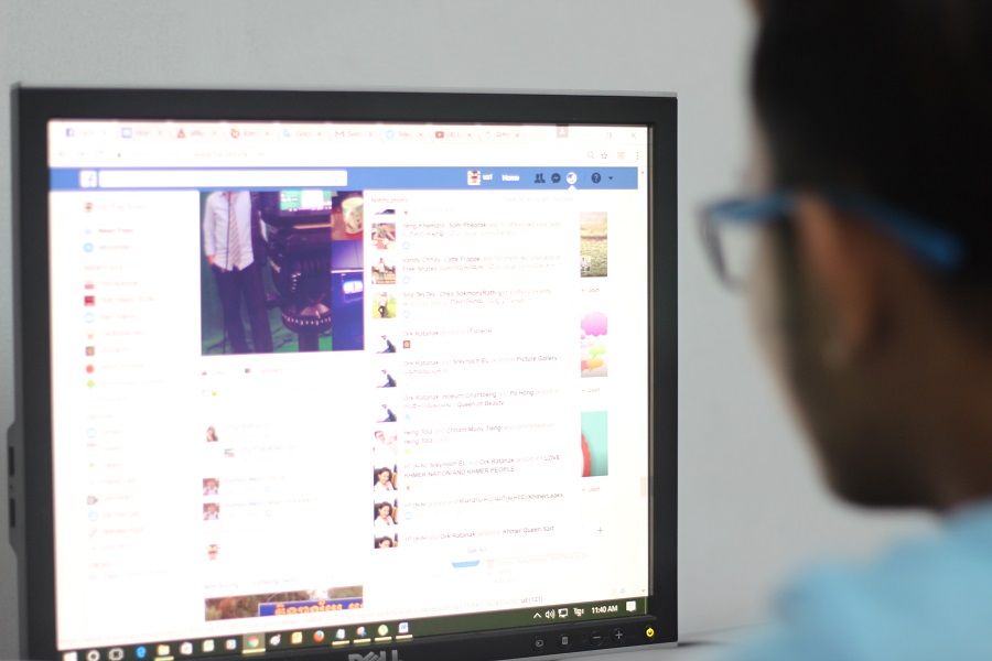 ការប្រើ Facebook របស់ប្រជាជនខ្មែរ មានគុណសម្បត្តិ និងគុណវិបត្តិអ្វីខ្លះ?