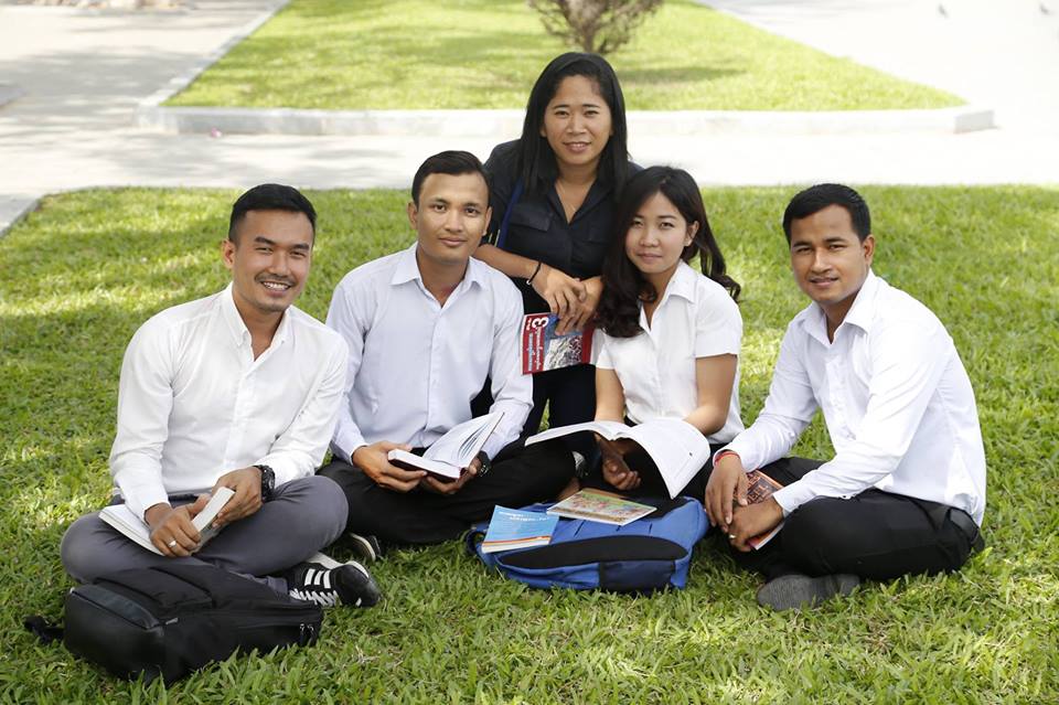 ជីវិត​នៅ​មហាវិទ្យាល័យ មិន​គួរឱ្យ​បារម្ភ​ដូច​សិស្ស​វិទ្យាល័យ​គិត​ឡើយ