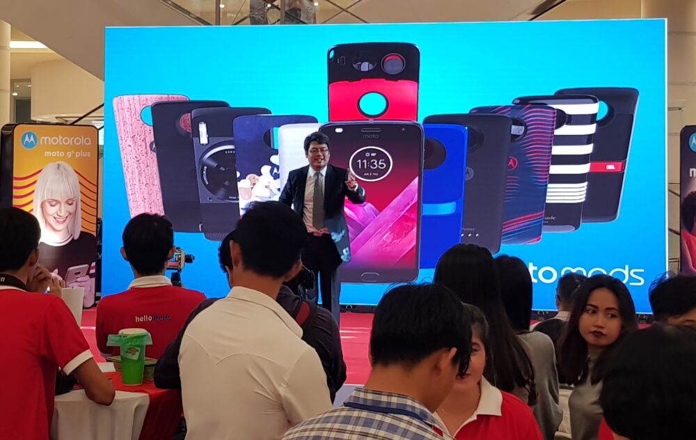Motorola វិល​ចូល​ទីផ្សារ​កម្ពុជា