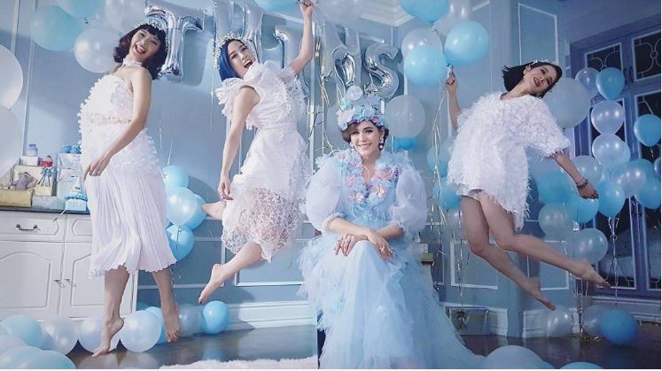 Chompoo Araya រៀបចំកម្មវិធី Baby Shower ត្រៀមស្វាគមន៍បុត្រភ្លោះ