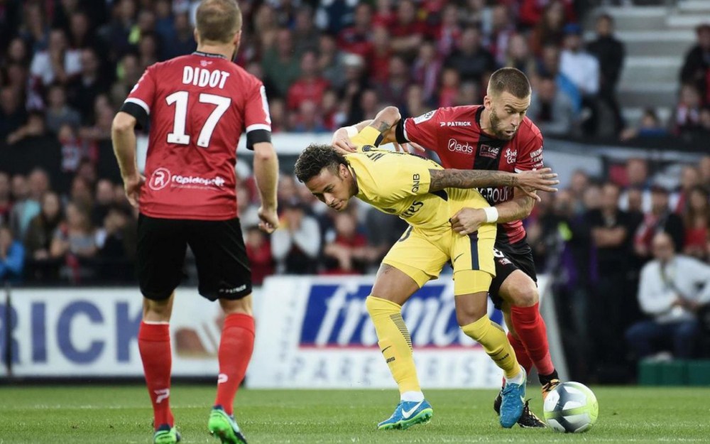 Neymar បង្កើតភាពអស្ចារ្យនៅថ្ងៃបង្ហាញខ្លួនលើកដំបូងឲ្យ PSG