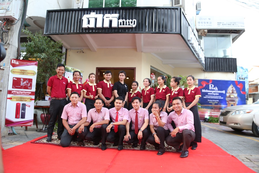 ផាកកាហ្វេ បើកសម្ពោធសាខាសន្ធរម៉ុក