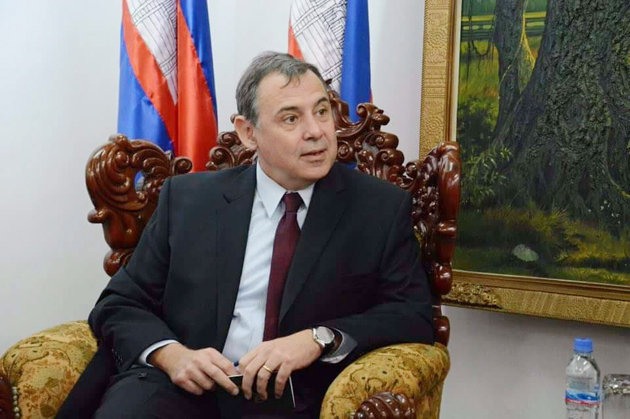 អាមេរិក​ជួយ​ទិញ​សម្ភារ​ប្រើប្រាស់​តម្លៃ 100លាន​ដុល្លារ​ពី​កម្ពុជា