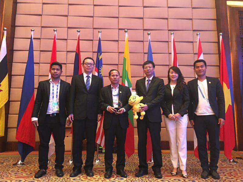 កម្ពុជា​ទទួលបាន​ពានរង្វាន់​ពីរ​ក្នុង​ការជំរុញ​ពាណិជ្ជកម្ម និង​វិនិយោគ