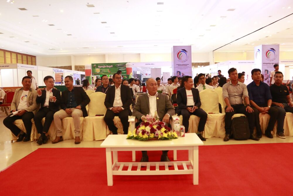 សិស្ស-និស្សិត កាន់​តែមាន​ភាពងាយស្រួល​ជាមួយ​វេទិកា ឧ​ត្ត​មសិ​ក្សា កម្ពុជា-អន្តរជាតិ ឆ្នាំ2017