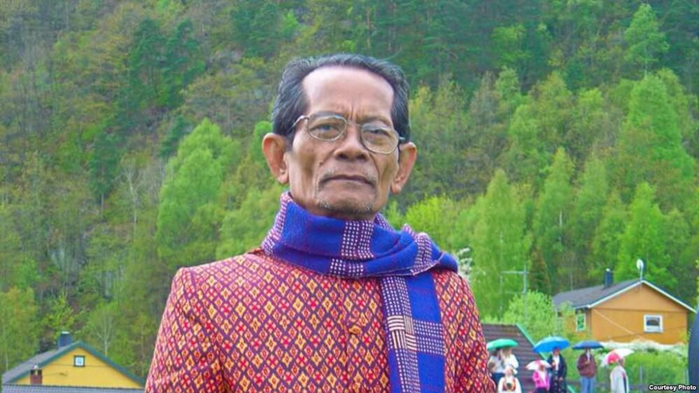 ក្រសួងវប្បធម៌ប្រគល់សិទ្ធិមរតកសាសន៍របស់កវី គង់ ប៊ុនឈឿន ដល់ភរិយារបស់លោក