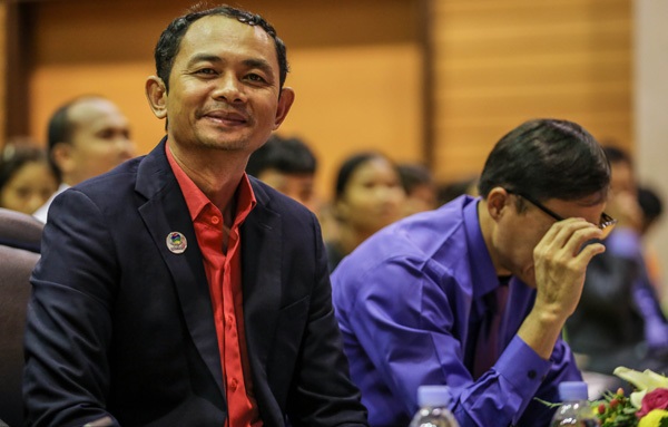 អ្នក​មិន​ពូកែ​និយាយ​ក៏​អាចបង្កើត​ទំនាក់ទំនង​ល្អ​បានដែរ