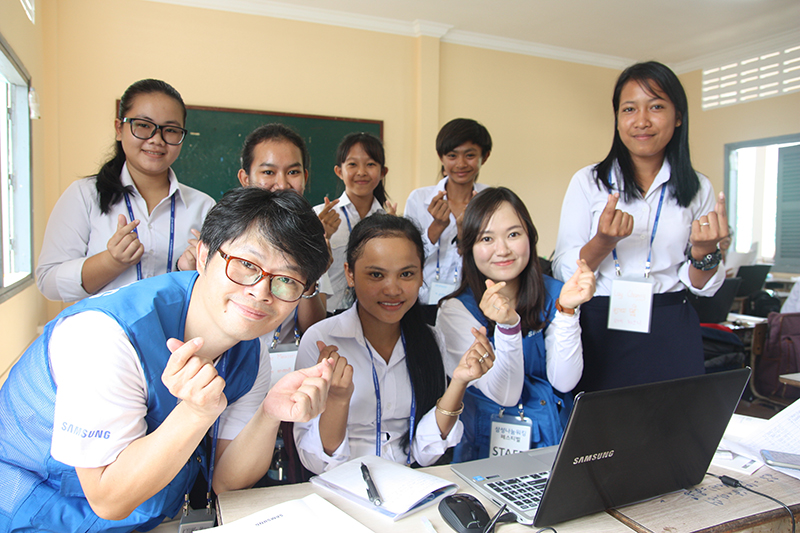 ការងារ​ស្ម័គ្រ​ចិត្តបាន​លុយ​តិច តែ​អាច​បាន​ទាំង​អាហារូបករណ៍ និង​ការងារ​ល្អ