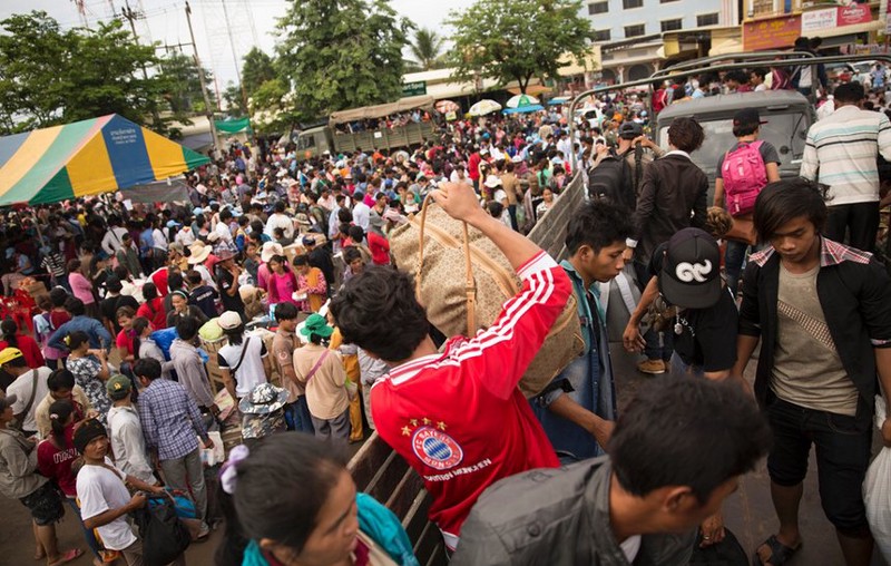 នឹកស្មាន​មិន​ដល់! ពលករ​ខ្មែរ​នៅ​ថៃ​មាន​ចំនួន​ច្រើនជាង​កម្មករ​ក្នុង​រោងចក្រ​ស្រុក​ខ្មែរ