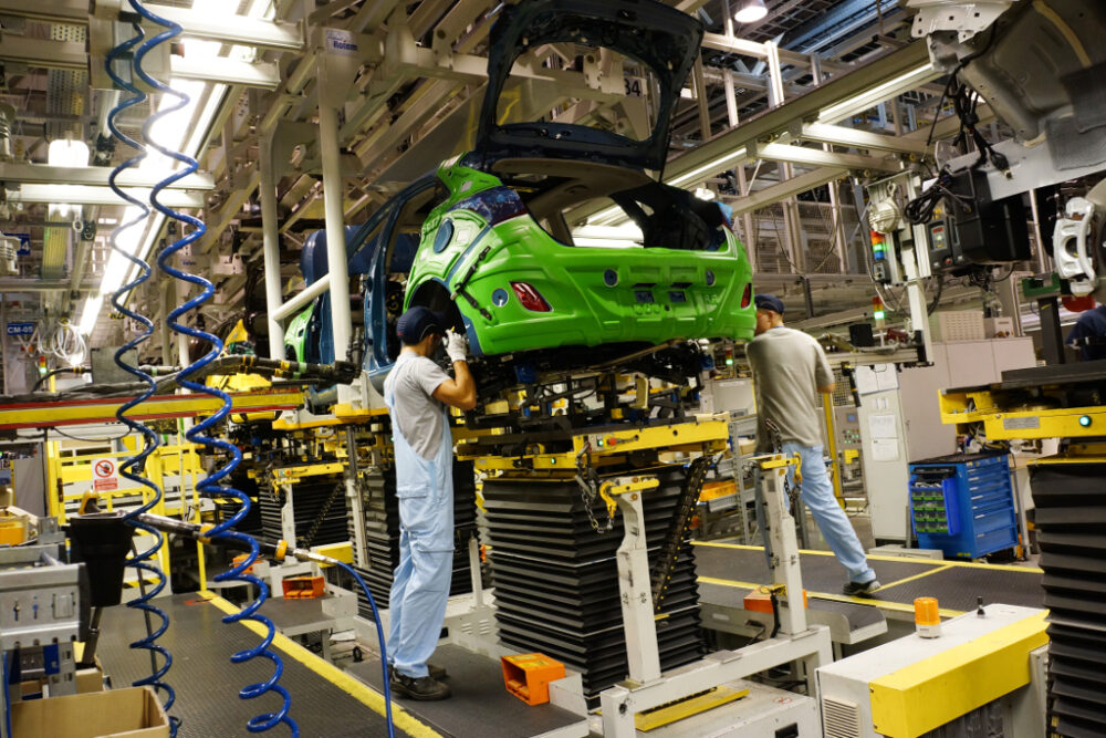 កូរ៉េ​បណ្តាក់ទុន 600លាន​ដុល្លារ​ធ្វើ​រោងចក្រ​ដំឡើងរថយន្ត​នៅ​ស្រុក​ខ្មែរ