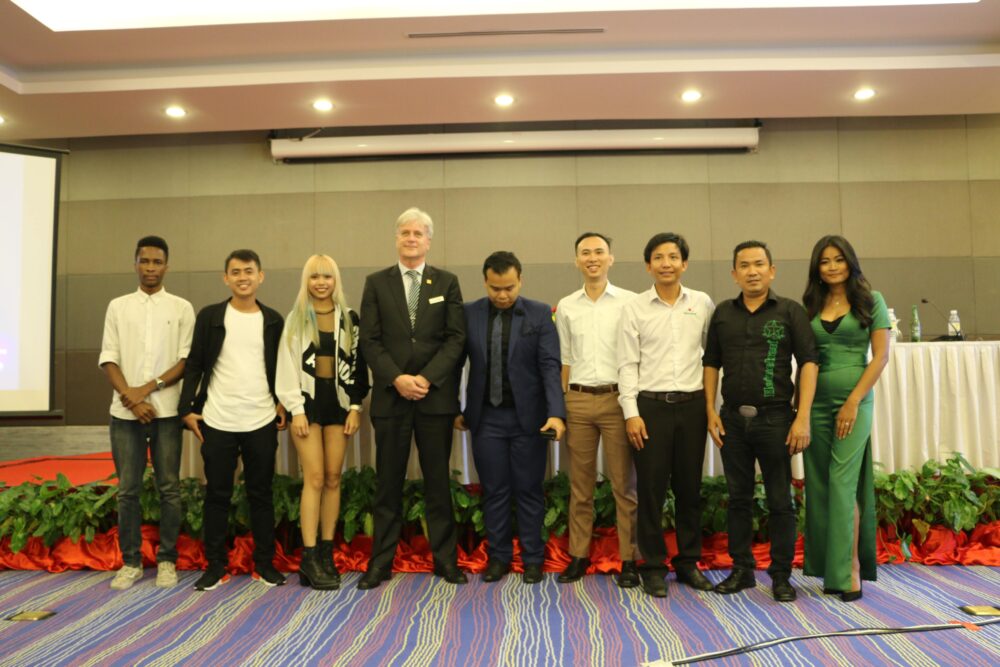 តន្ត្រី​កន្ត្រាក់​អារម្មណ៍ EDM CAMBODIA រៀបចំ​កម្មវិធី​តន្ត្រី​ដ៍​ធំ​ពុំ​ធ្លាប់​មាននៅ​កម្ពុជា