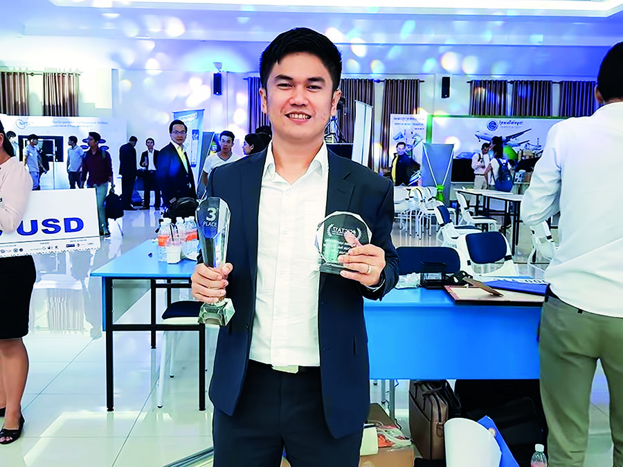 តើន​រណា​នៅ​ពីក្រោយ​នៃ​ពាន រង្វាន់ ICT AWARDS ឆ្នាំ2017?