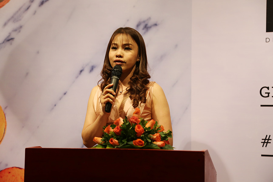 ភោជនីយដ្ឋាន ខេ​មា ឡា ប៉ុស្ដិ៍ បើក​សម្ភោ​ធ​ហើយ