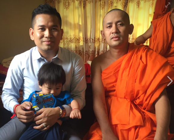 ស្ងាត់ៗ ណាំ ប៊ុណ្ណារ័ត្ន បួសសងគុណមាតាបិតា