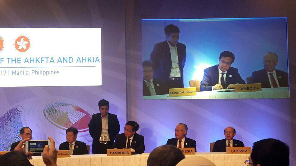 ប្រជុំ​កំពូល​អាស៊ាន​លើក​ទី31 នៅ​ហ្វីលីពីន តើ​កម្ពុជា​ទទួលបាន​អ្វីខ្លះ?