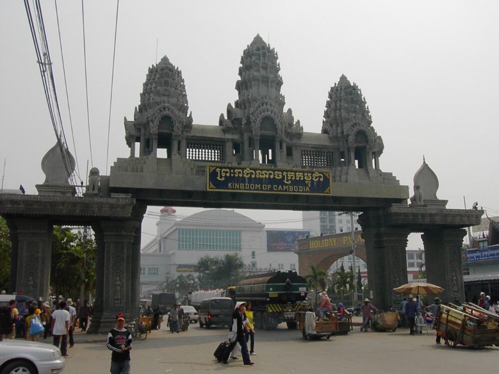 ថៃបង្កើតរបាំងសម្រាប់ទំនិញចេញ-ចូលកម្ពុជា