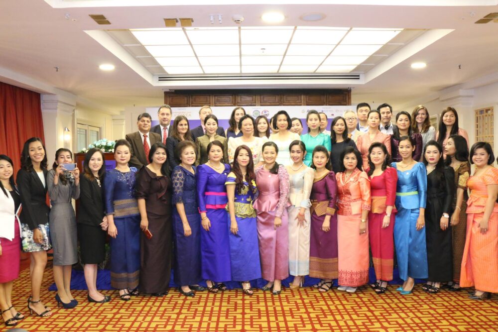 CWEA រៀបចំ​ទិវា​សហគ្រិន​ស្ដ្រី ឆ្នាំ2017 លើក​ទី4 ក្រោម​ប្រធានបទ «ហេតុអ្វី​ត្រូវ​វិនិយោគ​ជាមួយ​ស្ដ្រី?»