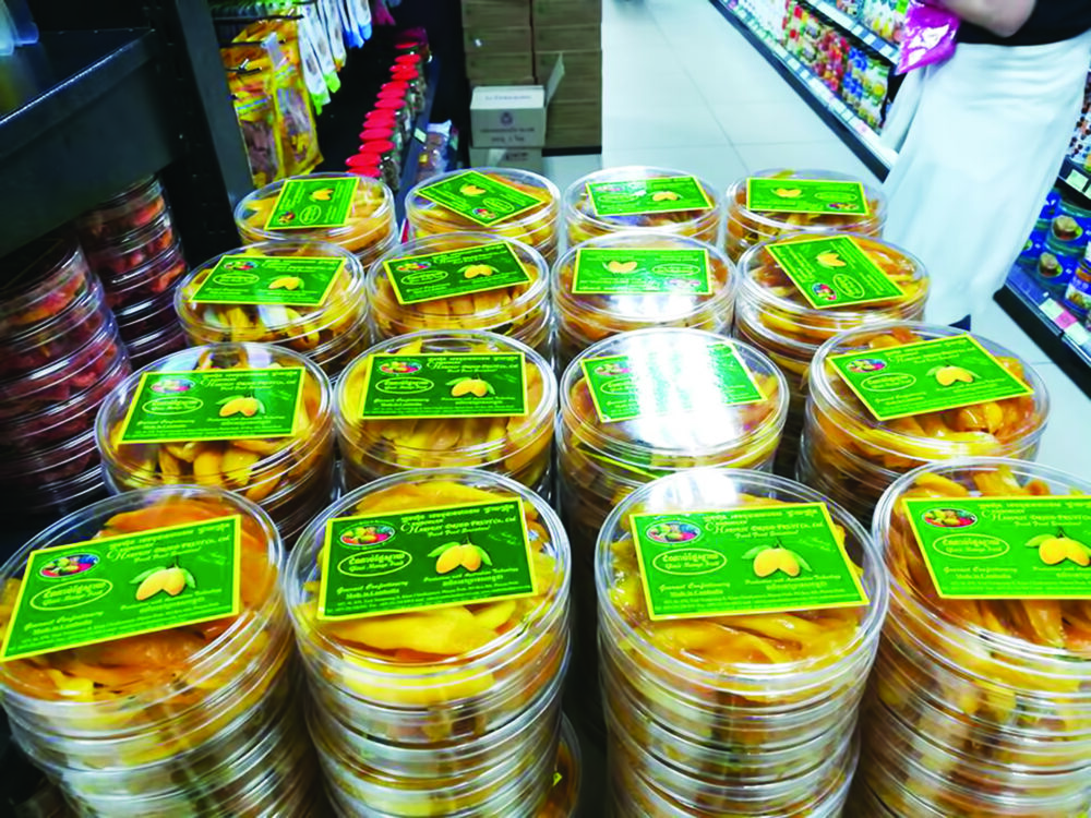 ផ្លែឈើ​ខ្មែរ​ត្រូវបាន​ច្នៃ​ធ្វើជា​ដំណាប់​មាន​រសជាតិ​ឆ្ងាញ់​លក់​ចេញទៅ​ក្រៅប្រទេស