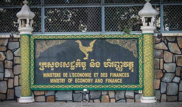 ផែនការចំណាយថវិកាជាតិកើនឡើងខ្ពស់ ខណៈ IMF ព្រមានពីវិបត្តិហិរញ្ញវត្ថុនៅកម្ពុជា