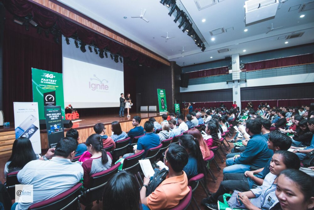 Ignite Phnom Penh ជា​វេទិកា​និយាយ​សាធារណៈ​ខ្លី តែមាន​ន័យ​ខ្លឹម​សម្រាប់​ជីវិត