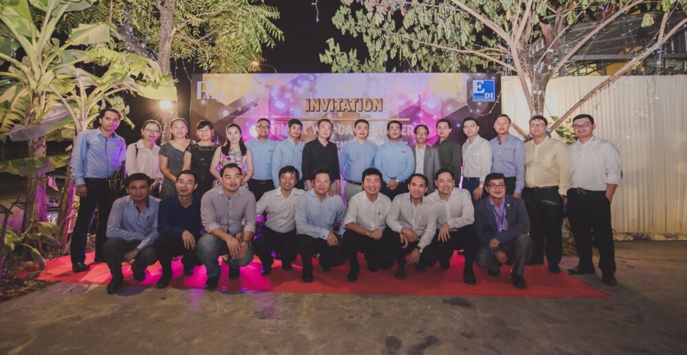 ផាក​កាហ្វេ​រៀបចំ​ពី​ធី​ជប់លៀង​បញ្ចប់​កម្មវិធី​កិច្ច​ស​ន្ទ​រនា​ប្រចាំខែ2017 និង​បង្ហើប​ពី​កម្មវិធី2018