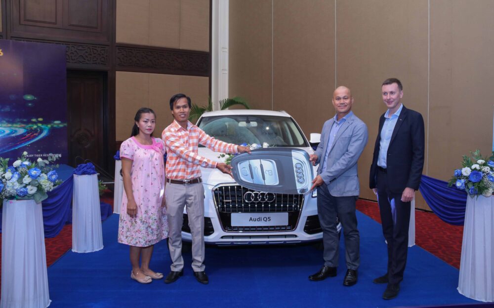 ស្រា​បៀរ​ថៃ​ហ្គ័​រ​បានប្រគល់​រង្វាន់​ផ្តាច់ព្រ័ត្រ​ជូន​គូ​ស្វាមីភរិយា​ថ្មី​ក្នុង​កម្ម​វី​ធី​អាពាហ៍ពិពាហ៍​ស្រា​បៀរ​ថៃ​ហ្គ័​រ ឆ្នាំ2017