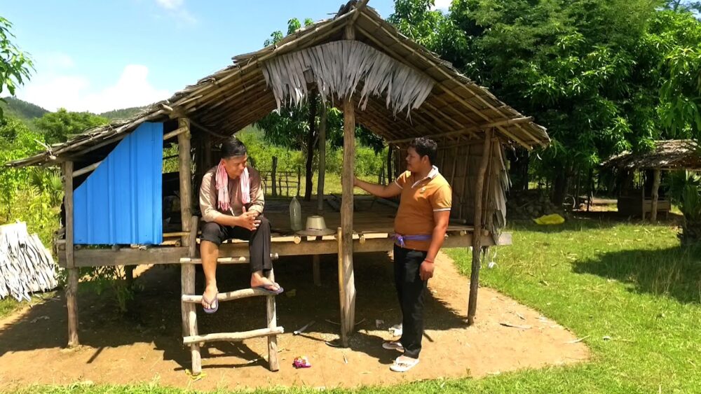 អ្នកគួរខ្ចីប្រាក់ពីគ្រឹះស្ថានមីក្រូហិរញ្ញវត្ថុ ដែលទទួលបានអាជ្ញាប័ណ្ណពីធនាគារជាតិនៃកម្ពុជា និងគោរពតាមគោលការណ៍ការពារអតិថិជន ទើបជាជម្រើសដ៏ល្អបំផុតក្នុងការចាកផុតពីបំណុលវ័ណ្ឌក