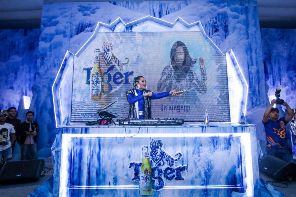 ក្លិប​ទឹកកក​របស់ Tiger Crystal  អង្រួន​បេះដូង​អ្នក​សៀមរាប​ត្រជាក់​ពេញ​បេះដូង