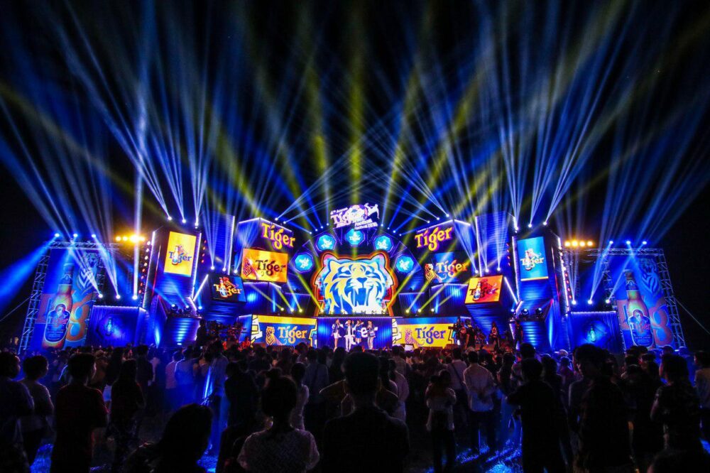 ការប្រគំ​តន្ត្រី Tiger Street Football Festival 2018 នៅ​សៀមរាប​ចូលរួម​ទស្សនា​យ៉ាង​ភ្លូកទឹកភ្លូកដី