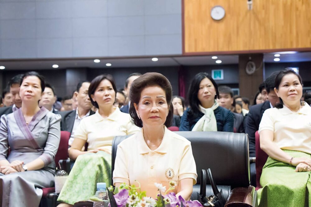 លោកជំទាវ អ៊ុក ម៉ាលី៖ ការប្រើប្រាស់​ប្រាក់រៀល​កាន់តែច្រើន​នឹងធ្វើ​ឱ្យ​កម្ពុជា​ទទួលផល​ចំណេញ