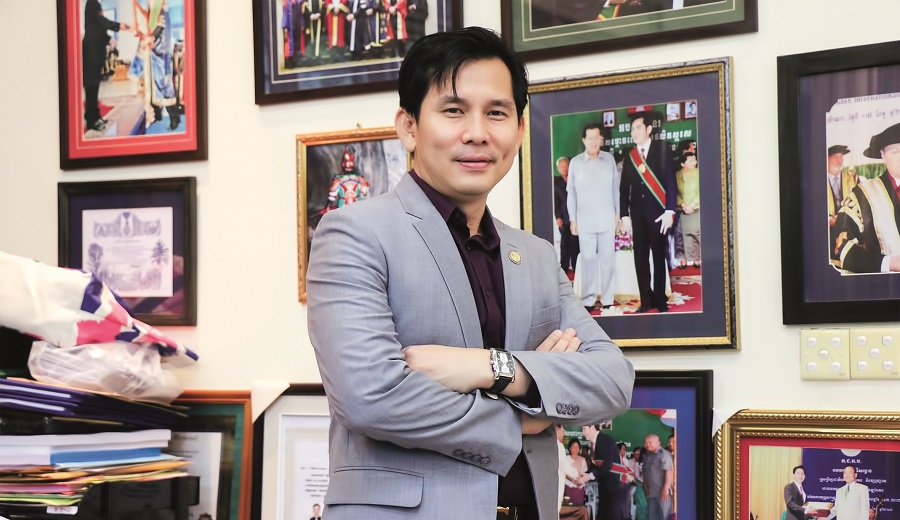 បណ្ឌិត តាន់ មុនី​វណ្ណ៖ ជោគជ័យ​របស់​មនុស្ស​មិនមែន​បានមក​ដោយ​ភាព​ចៃដន្យ