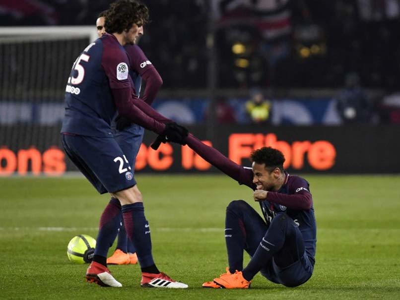 តារា​ឆ្នើម​ប្រេ​ស៊ី​ល Neymar នឹងត្រូវ​អវត្តមាន​ដល់​ទៅ3ខែ ក្រោយ​ការវះកាត់​ប្រអប់ជើង