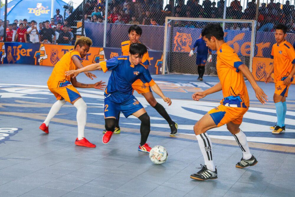 ថ្ងៃ​ដំបូង​នៃ​វគ្គ​ផ្តាច់ព្រ័ត្រ​ទូទាំងប្រទេស Tiger Street Football Festival ទទួល​ការចាប់អារម្មណ៍​ខ្លាំង