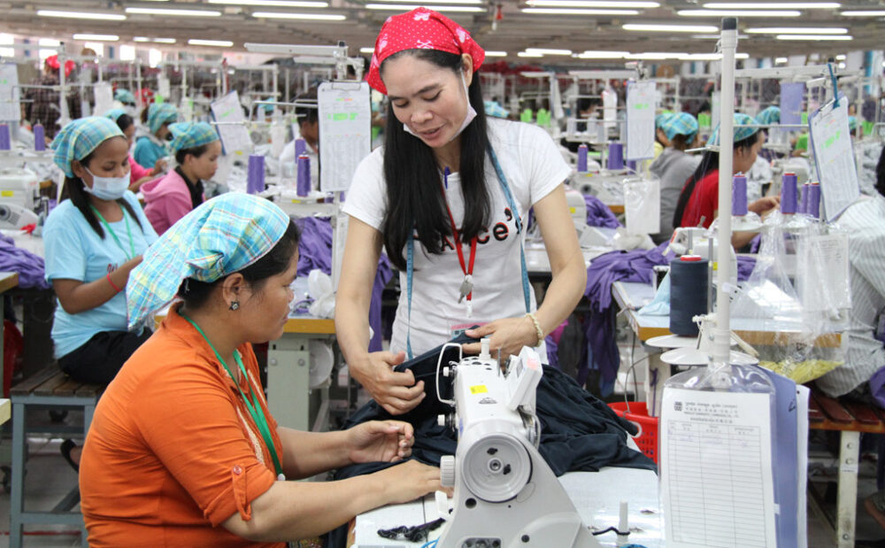 រោងចក្រ​ខ្នាត​ធំ​នៅ​កម្ពុ​ជាមាន​ជាង 1,500ស្ថាប័ន និង​ផ្តល់​ការងារ​ជិត 1លាន​នាក់