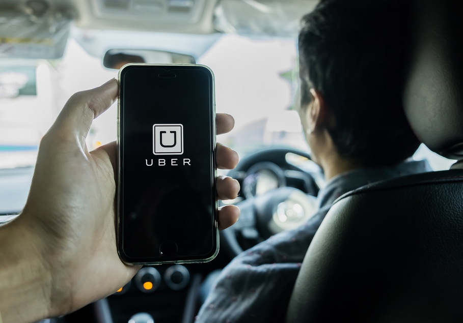Uber ផ្ញើ​សារ​ឱ្យ​អតិថិជន​ថា នឹង​ប​ញ្ឍ​ប់​ដំណើរ​នៅ​ថ្ងៃស្អែក​នេះ