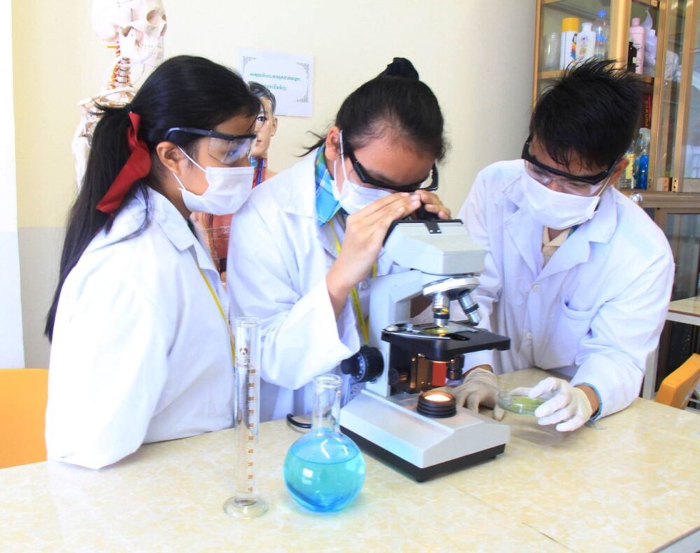 STEM មុខវិជ្ជាដែលឱកាសការងារមានមិនចេះរីងស្ងួត​ទាំងបច្ចុប្បន្ន និងអនាគត