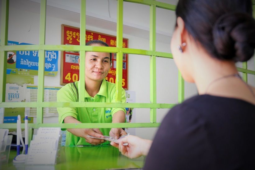 ដើមឆ្នាំ2018 កម្ពុជាមានគ្រឹះស្ថានហិរញ្ញវត្ថុចំនួន14ដែលមានសិទ្ធិផ្ដល់សេវាផ្ទេរប្រាក់