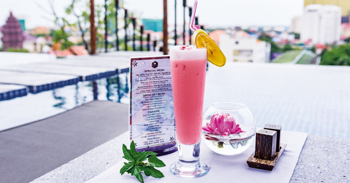 Strawberry & Banana Smoothies ភេសជ្ជៈសម្រាប់មនុស្សស្រី ឆ្ងាញ់ត្រជាក់ចិត្ត