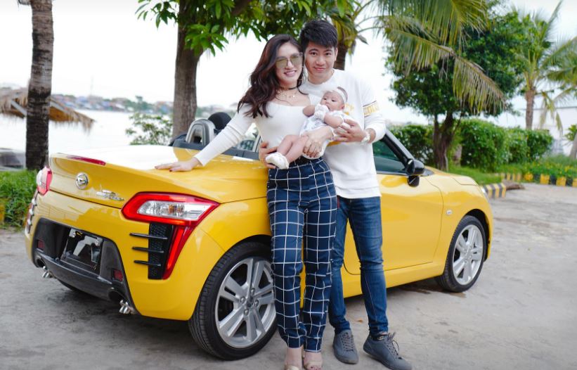 អ្នកនាង គង់ ច័ន្ទស្រីមុំ បើកសាខាហាងថ្មីភ្លាម ទទួលរថយន្ដប្រណីតពីស្វាមីភ្លែតតែម្ដង