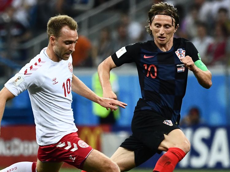 Modricនិង Marta ឈ្នះពាន​​​កីឡាករ-ការិនី​ឆ្នើម​បំផុត​ប្រចាំ​ឆ្នាំ​របស់ FIFA