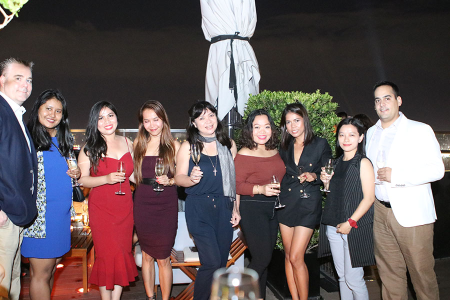 រីករាយជាមួយនឹងកម្មវិធី Sparkling Thursday Ladies Night នៅភោជនីយដ្ឋាន និងស្កាយបារ Sora ស្ថិតនៅជាន់ទី37 នៃសណ្ឋាគារ Rosewood ភ្នំពេញ