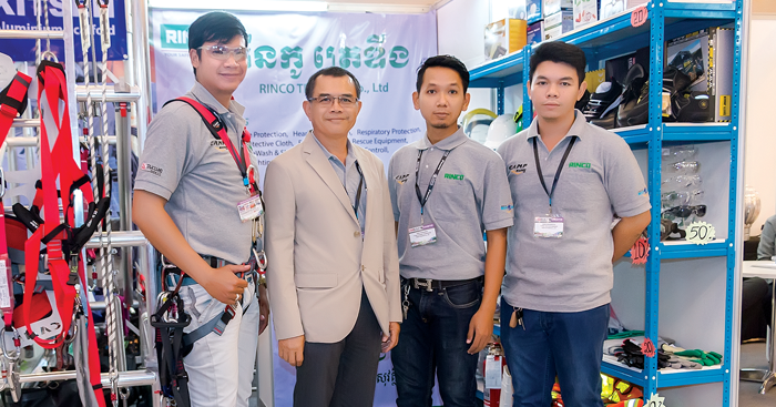 ​អាជីវកម្ម​ផ្នែក​សម្ភារសុវត្ថិភាព មិនសូ​វមានអ្នកចាប់អារម្មណ៍ តែ​ទទួលជោគជ័យ​ខ្ពស់