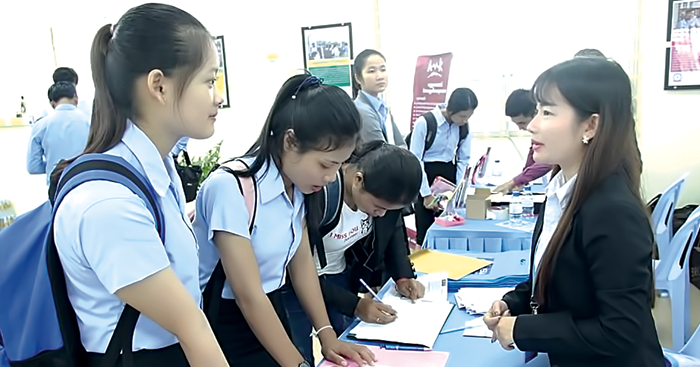 មុន​ជ្រើសរើស​អាជីព គួរ​មើល​ឱ្យបាន​ច្រើន​ជំហាន​ដើម្បី​កុំឱ្យ​ស្តាយក្រោយ